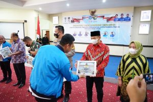 DPD KNPI PGK Anugerahkan Pin Anggota Kehormatan Kepada Wali Kota dan Forkopimda Kota Pangkalpinang