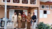 Teks Foto:Wali Kota Molen Lepas Dua Dokter Dari Pangkalpinang Sebagai Petugas Haji Tahun 2023(Foto Humas)