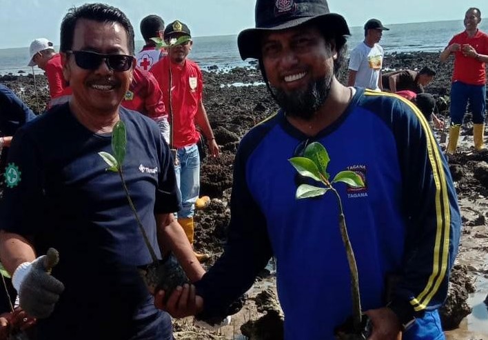 PT Timah Tbk Dukung Kegiatan Penanaman 1000 Mangrove Bersama Dinas Perikanan Kabupaten Karimun
