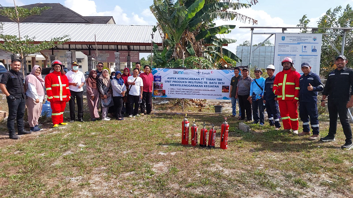 PT Timah Tbk Bersama TB Batu Besi Laksanakan Sosialisasi Penanggulangan Bencana di Desa Badau. (Foto: PT Timah.com)