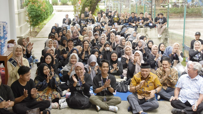 Museum Timah Indonesia Muntok menerima kunjungan sebanyak 150 mahasiswa Institut Citra Internasional Pangkalpinang
