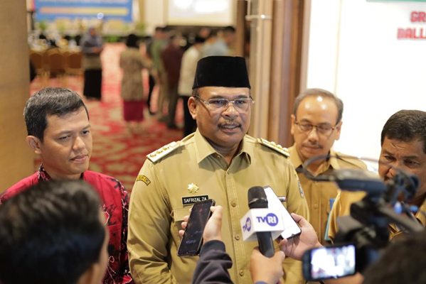 PJ Gubernur Babel, menjadi Narasumber pada Diskusi dan Ekspose terkait Kinerja Pengawasan Pelayanan Publik Provinsi Kepulauan Bangka Belitung Tahun 2023 di Grand Safran Hotel