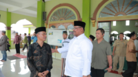 Penjabat (Pj) Gubernur Kepulauan Bangka Belitung (Kep. Babel), Safrizal ZA ikut datang takziah mendiang Supian,