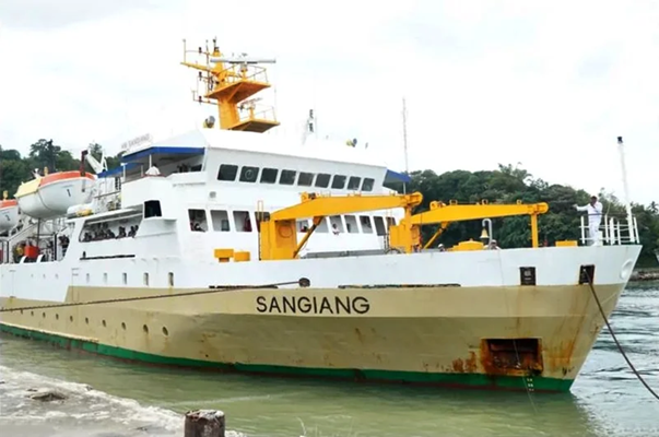 Kapal Pelni KM Sangiang. (Foto: Dok istimewa)