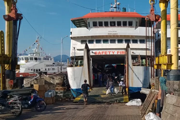 Kapal KMP Ambu-Ambu, Padang Menuju Mentawai. (Foto: Dok istimewa)